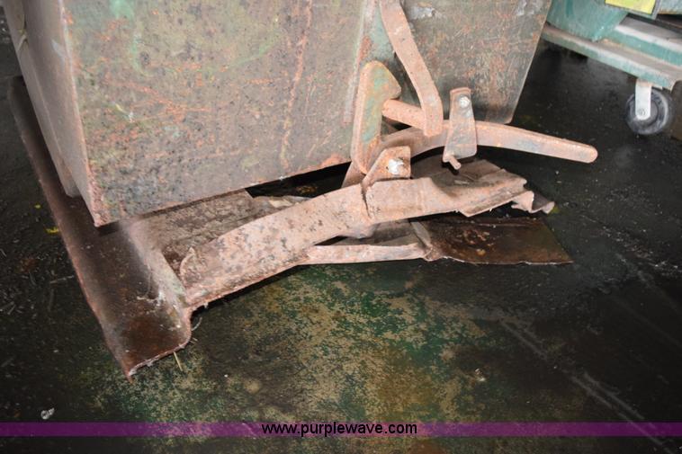 image for item K3465 (3) self-dumping hoppers
