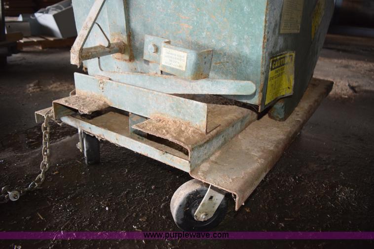 image for item K3465 (3) self-dumping hoppers