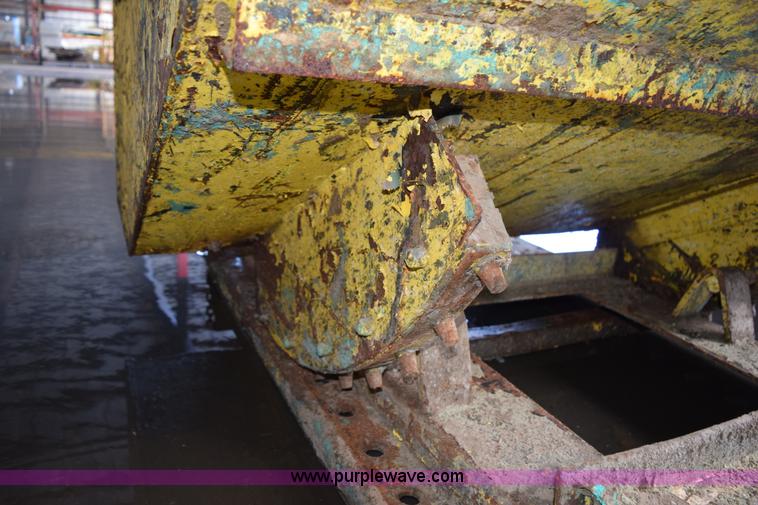 image for item K3467 (3) self-dumping hoppers