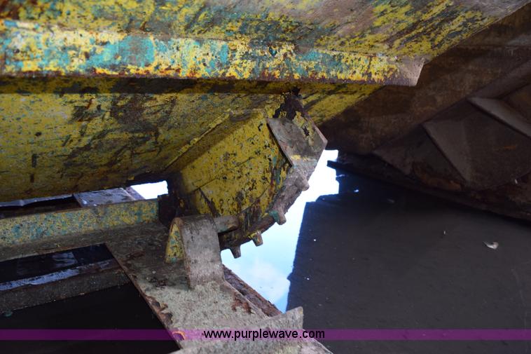 image for item K3467 (3) self-dumping hoppers