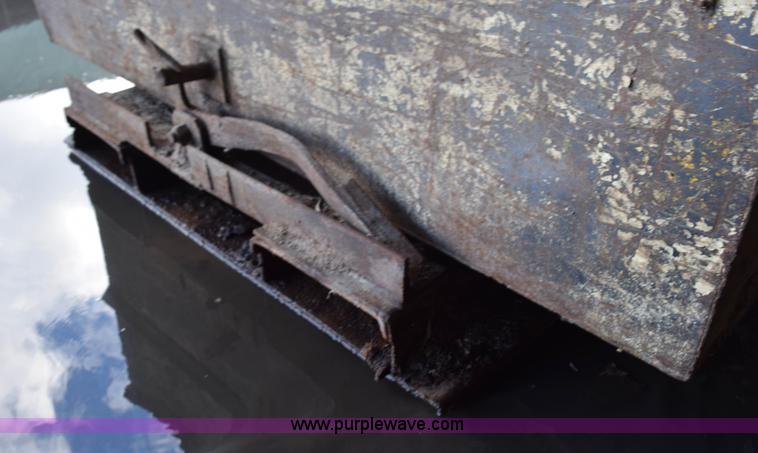 image for item K3467 (3) self-dumping hoppers