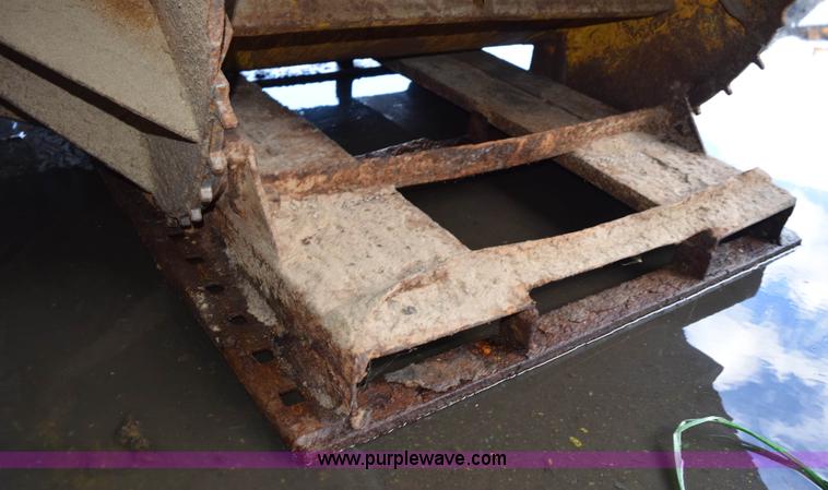 image for item K3467 (3) self-dumping hoppers