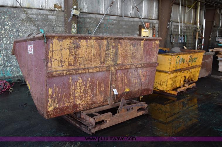 image for item K3468 Assorted self-dumping hoppers and dumpsters