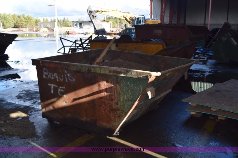 image for item K3468 Assorted self-dumping hoppers and dumpsters