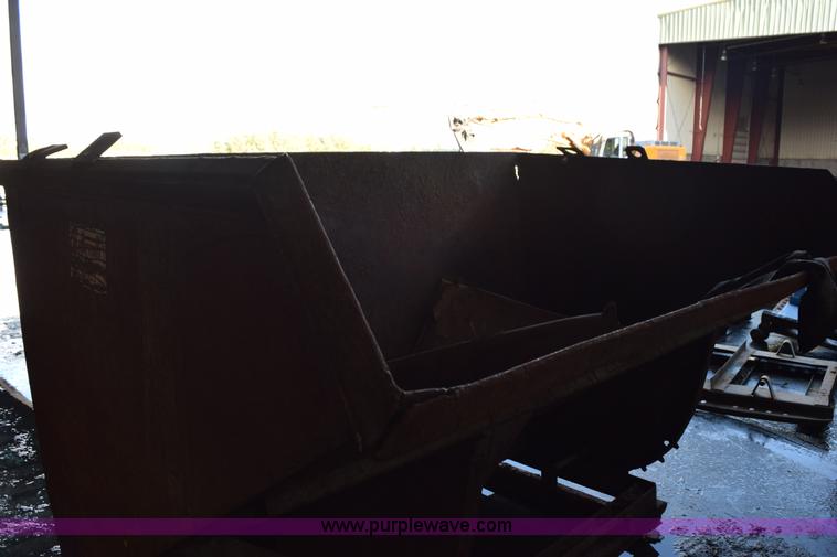 image for item K3468 Assorted self-dumping hoppers and dumpsters