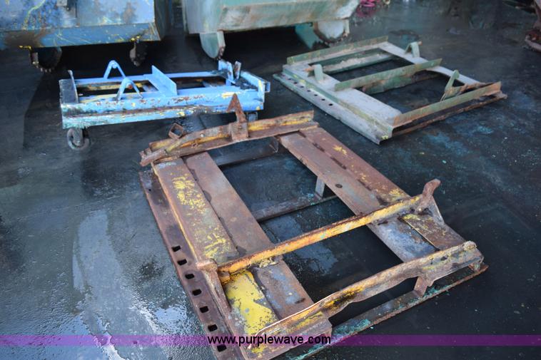 image for item K3469 (4) self-dumping hoppers