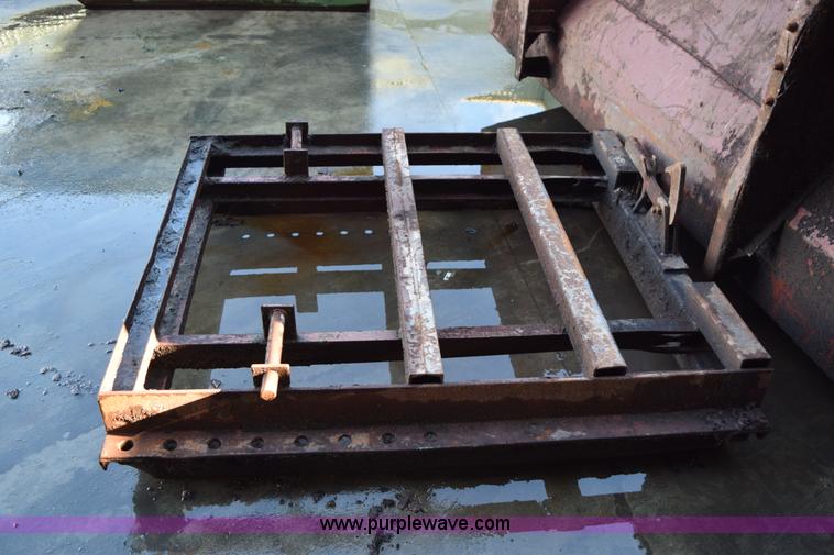 image for item K3469 (4) self-dumping hoppers