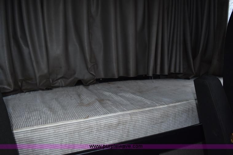 image for item K3480 2005 Freightliner Business Class M2 semi truck