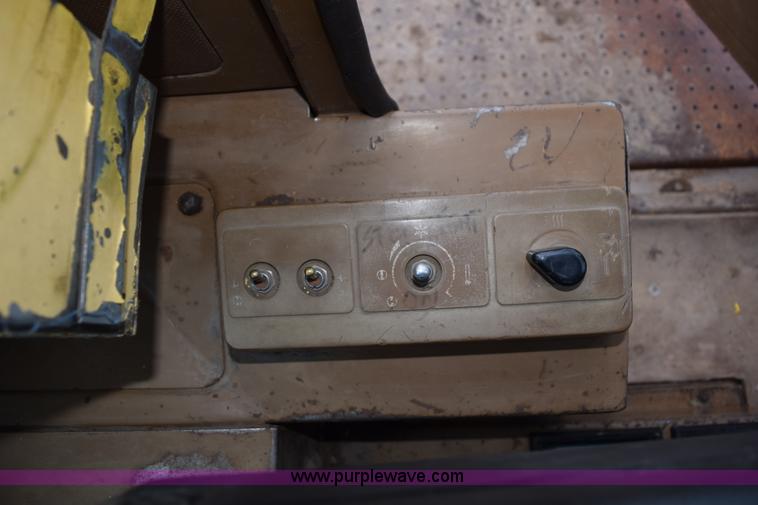 image for item K3481 1991 Caterpillar 824 wheel dozer