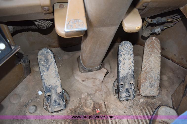 image for item K3481 1991 Caterpillar 824 wheel dozer