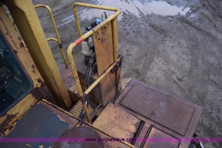 image for item K3481 1991 Caterpillar 824 wheel dozer