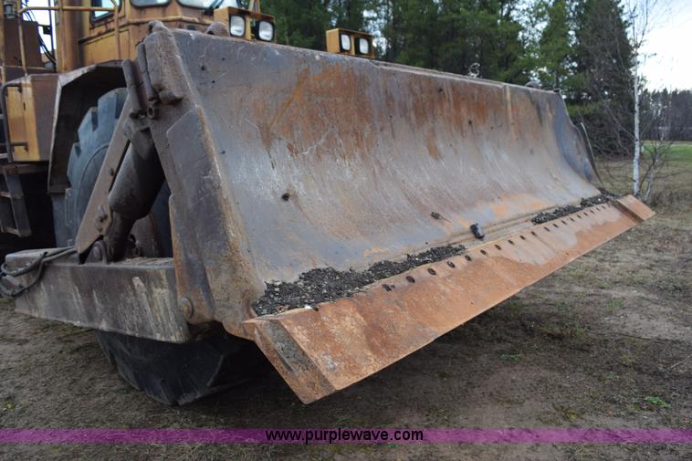 image for item K3481 1991 Caterpillar 824 wheel dozer