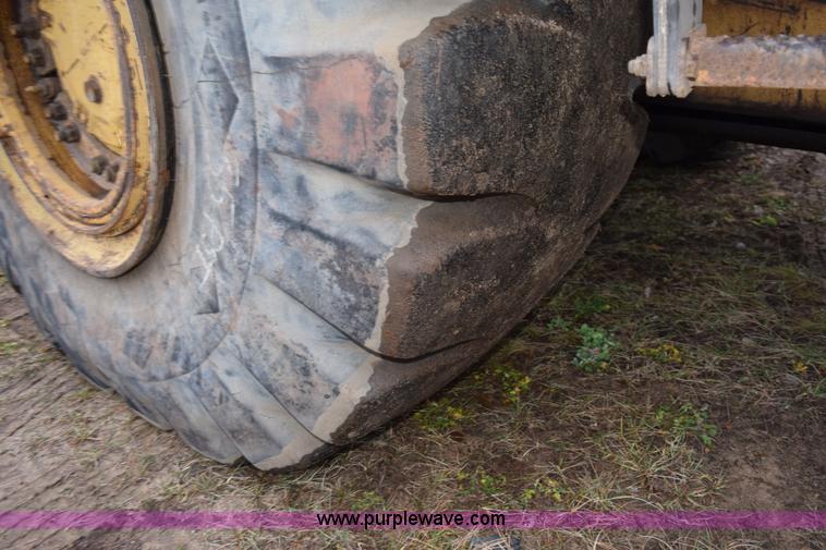 image for item K3481 1991 Caterpillar 824 wheel dozer