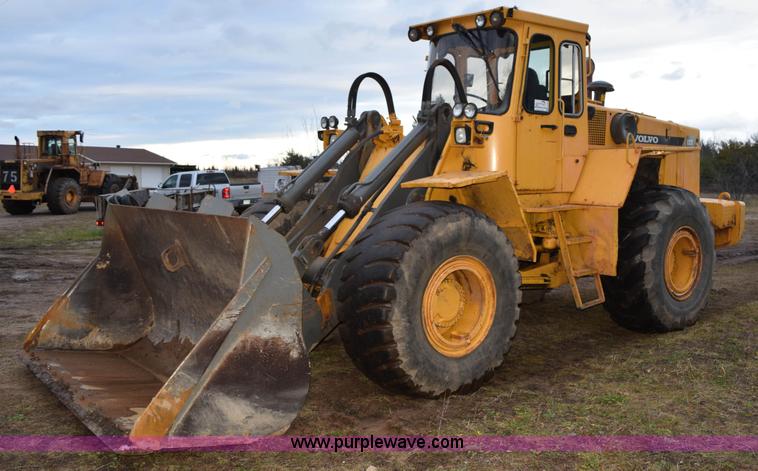 image for item K3482 1988 Volvo L120 wheel loader