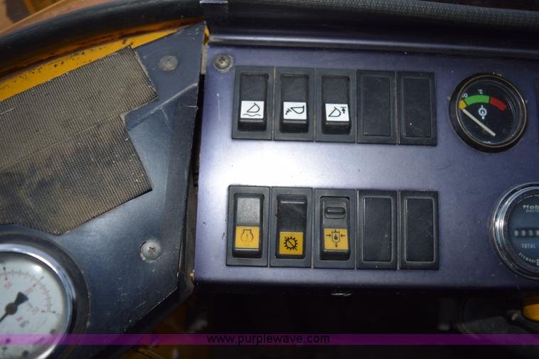 image for item K3482 1988 Volvo L120 wheel loader