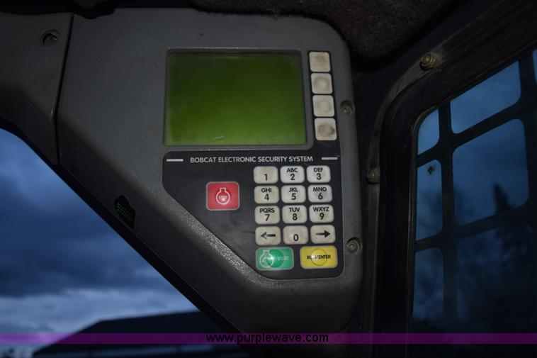 image for item K3483 2000 Bobcat 864 skid steer