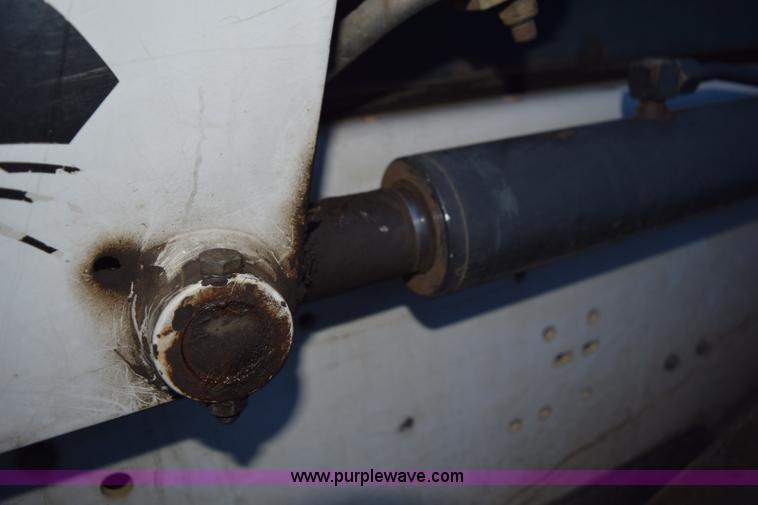 image for item K3483 2000 Bobcat 864 skid steer