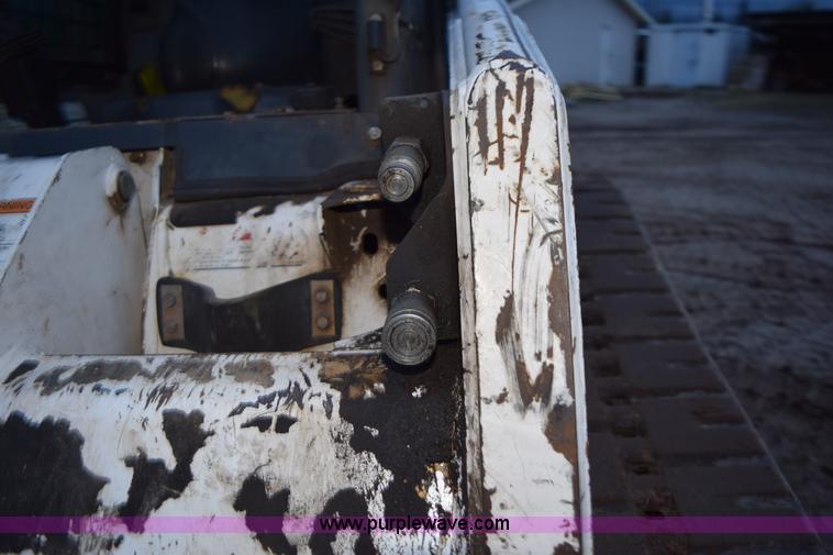 image for item K3483 2000 Bobcat 864 skid steer