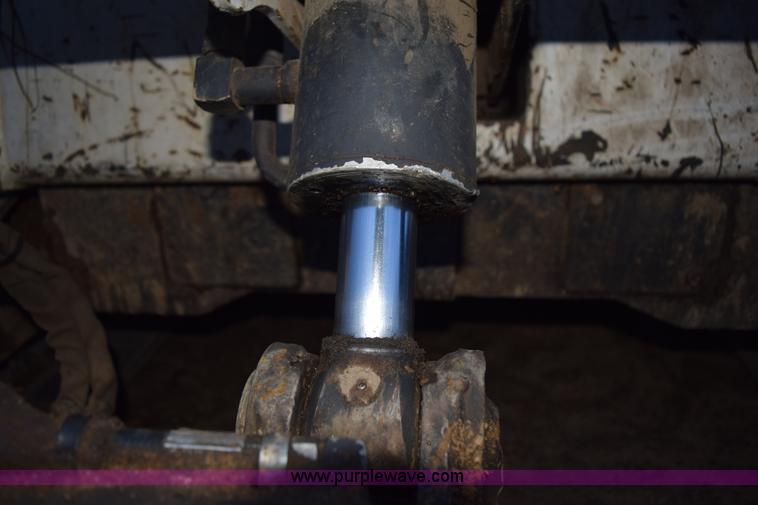 image for item K3483 2000 Bobcat 864 skid steer