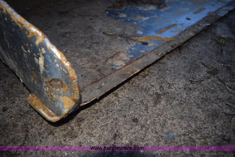 image for item K3483 2000 Bobcat 864 skid steer