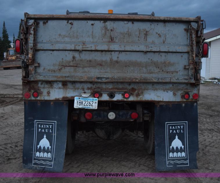 image for item K3484 1988 Ford L8000 dump truck