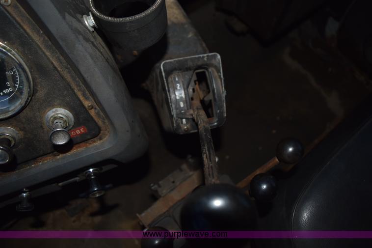 image for item K3484 1988 Ford L8000 dump truck