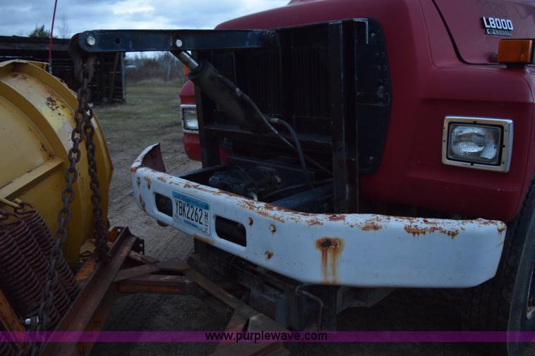 image for item K3484 1988 Ford L8000 dump truck