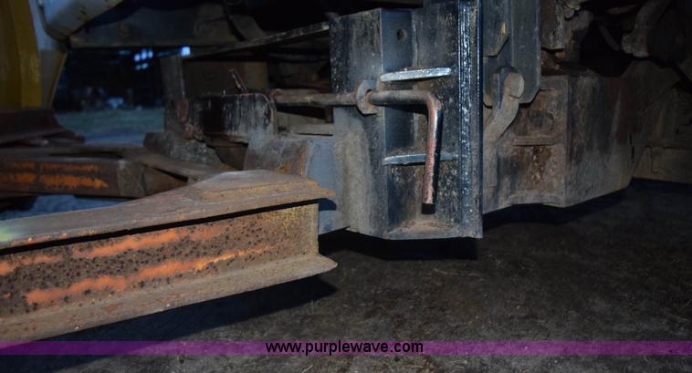 image for item K3484 1988 Ford L8000 dump truck