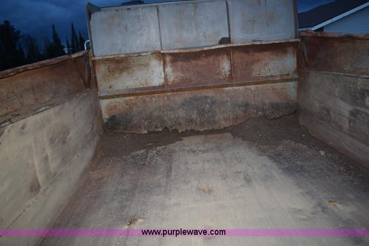 image for item K3484 1988 Ford L8000 dump truck