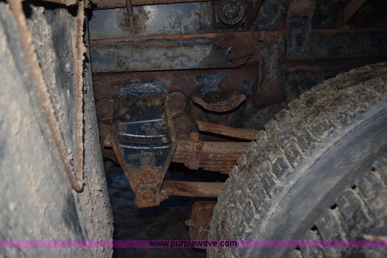 image for item K3484 1988 Ford L8000 dump truck