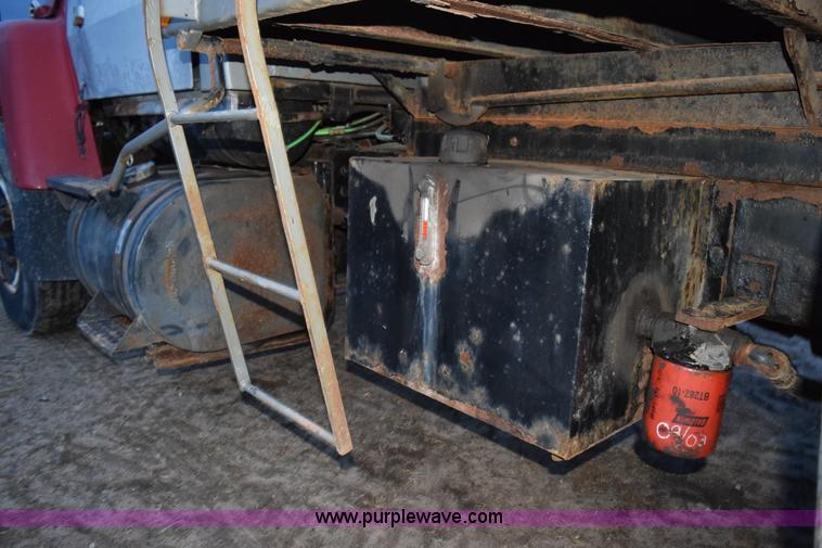 image for item K3484 1988 Ford L8000 dump truck