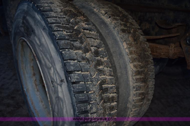 image for item K3484 1988 Ford L8000 dump truck