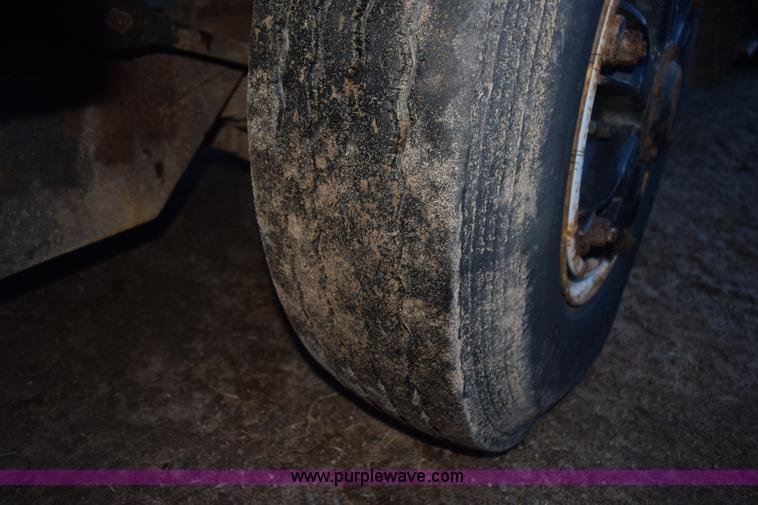 image for item K3484 1988 Ford L8000 dump truck