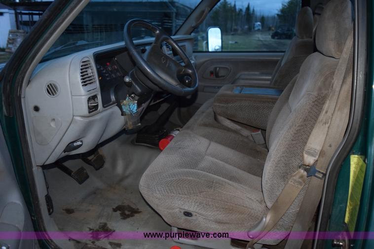 image for item K3485 1998 Chevrolet 3500 rollback truck