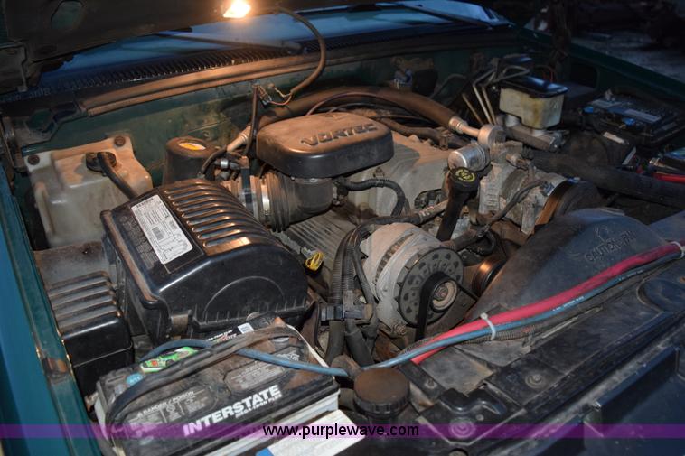 image for item K3485 1998 Chevrolet 3500 rollback truck