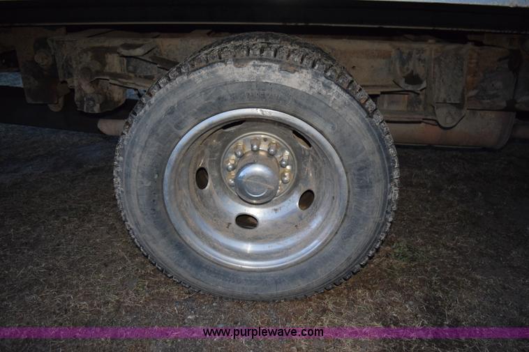 image for item K3485 1998 Chevrolet 3500 rollback truck