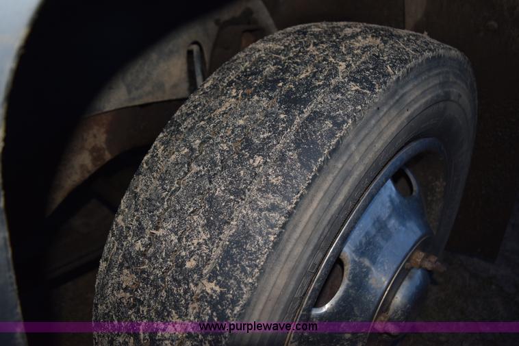 image for item K3485 1998 Chevrolet 3500 rollback truck