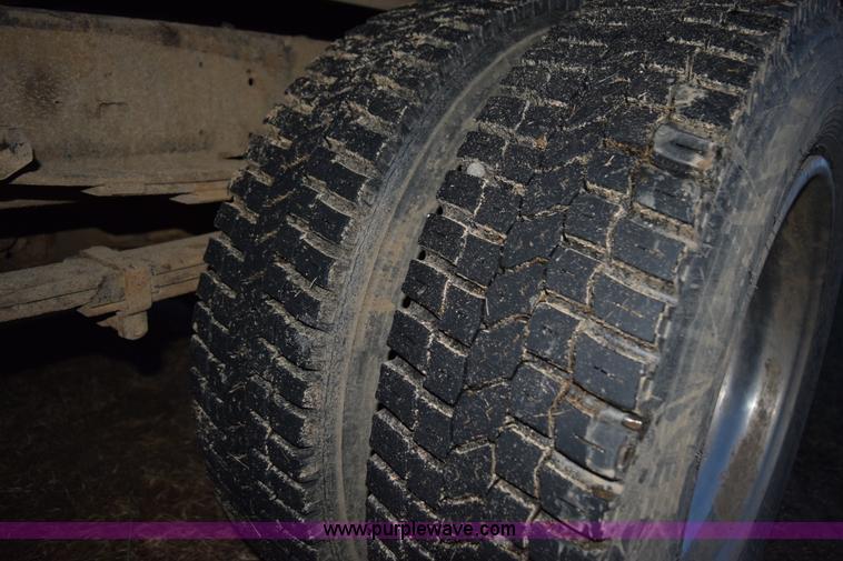 image for item K3485 1998 Chevrolet 3500 rollback truck