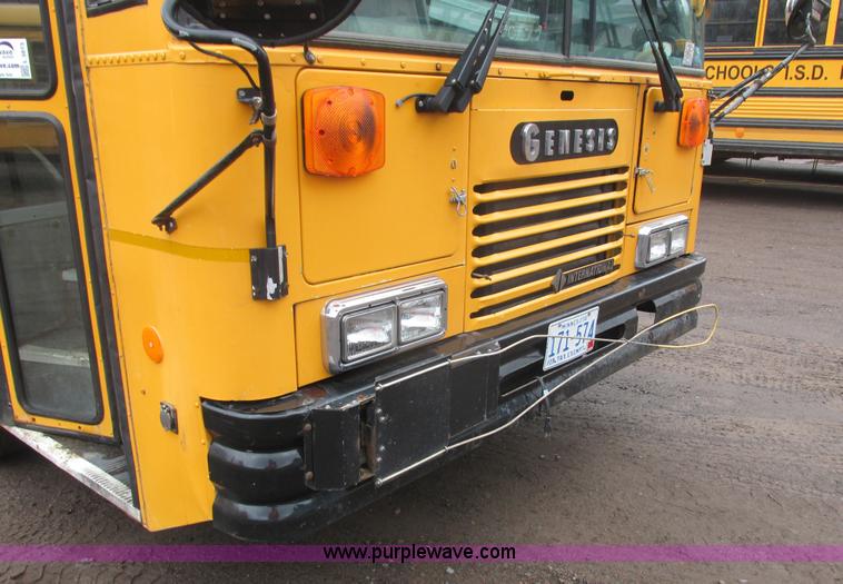 image for item L3873 1996 International SS107MD school bus