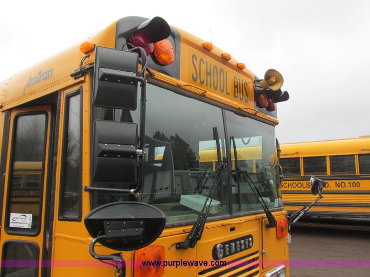 image for item L3873 1996 International SS107MD school bus