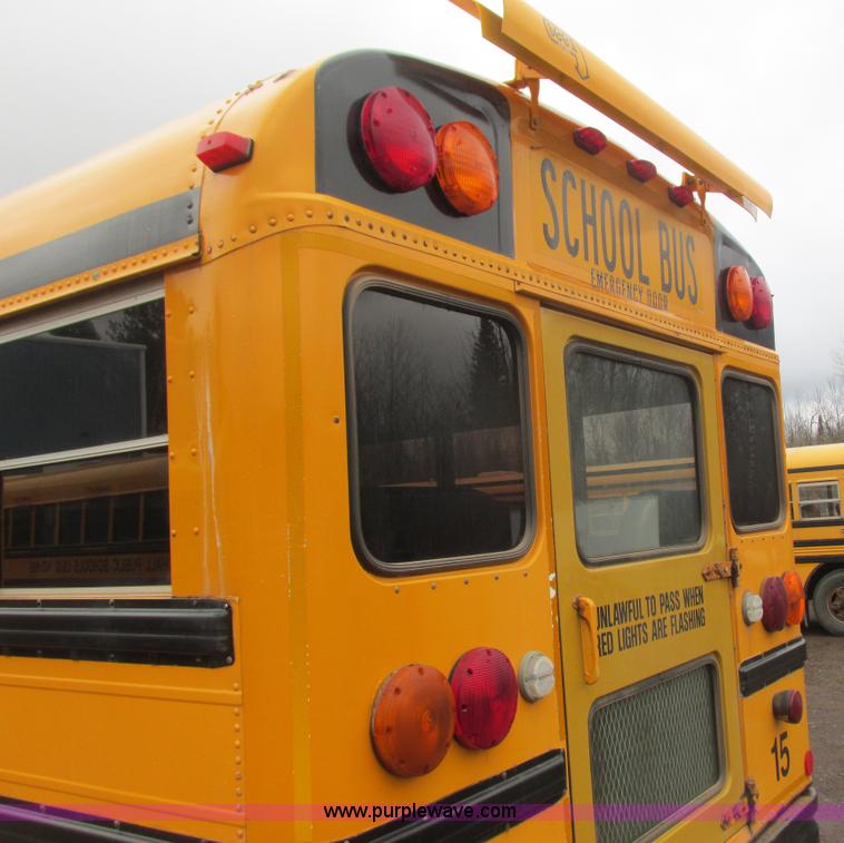 image for item L3873 1996 International SS107MD school bus