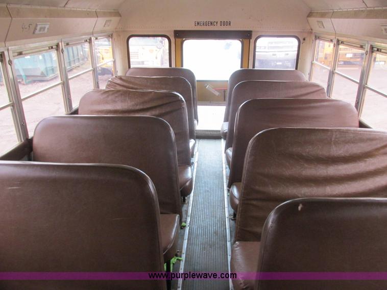 image for item L3873 1996 International SS107MD school bus