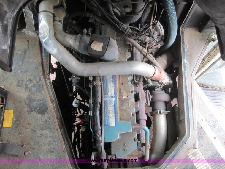 image for item L3873 1996 International SS107MD school bus