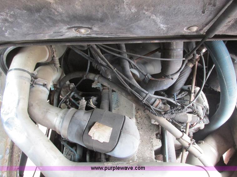 image for item L3873 1996 International SS107MD school bus