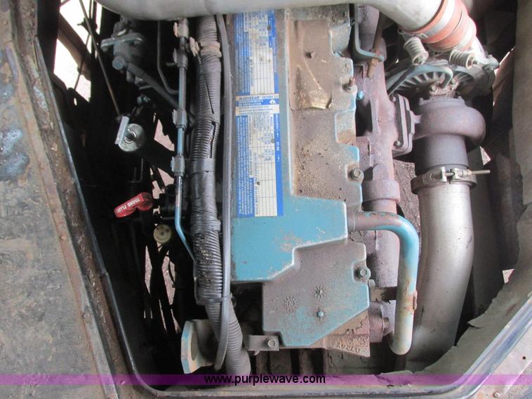 image for item L3873 1996 International SS107MD school bus