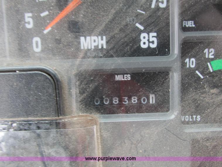 image for item L3873 1996 International SS107MD school bus