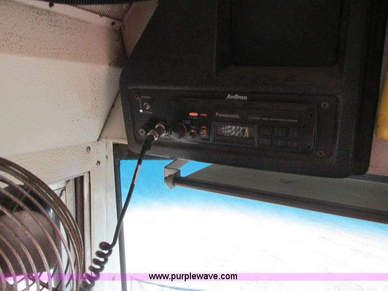 image for item L3873 1996 International SS107MD school bus