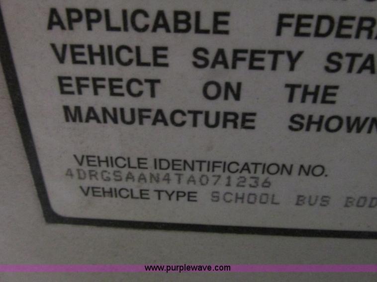 image for item L3873 1996 International SS107MD school bus