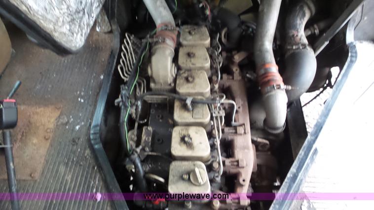 image for item L3874 1998 Blue Bird  TC2000 school bus