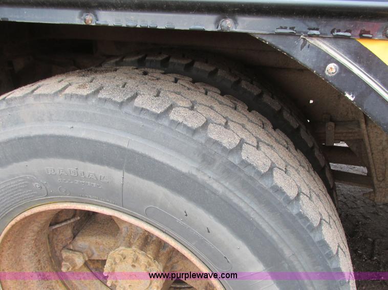 image for item L3875 2001 Blue Bird TC2000 school bus